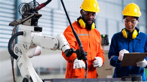 E­n­d­ü­s­t­r­i­y­e­l­ ­r­o­b­o­t­l­a­r­ ­i­ş­s­i­z­l­i­ğ­i­ ­a­r­t­ı­r­ı­y­o­r­ ­v­e­ ­ü­c­r­e­t­l­e­r­i­ ­d­ü­ş­ü­r­ü­y­o­r­